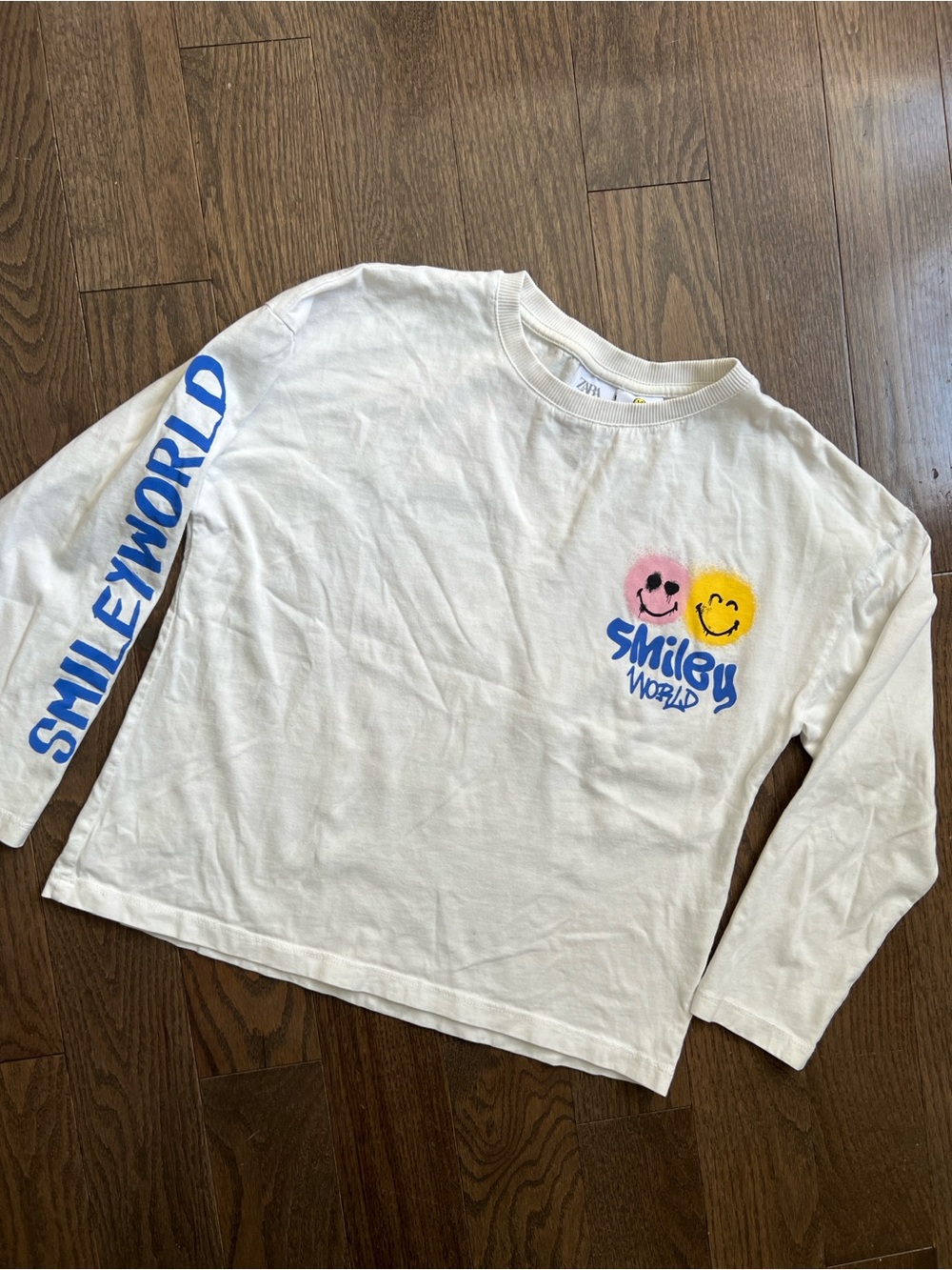 SmileyWorld Kids White Long-Sleeve Tee by Zara size 10